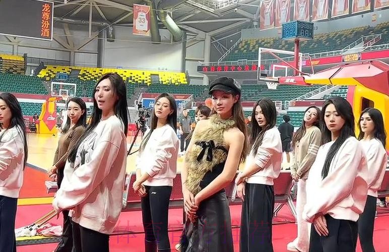 山西男篮啦啦队社媒分享舞蹈:还得是老歌,得劲儿~ 山西男篮啦啦队社媒分享舞蹈:还得是老歌,得劲儿~